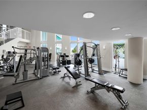 3131 NE 188th St 21005, Aventura FL 33180