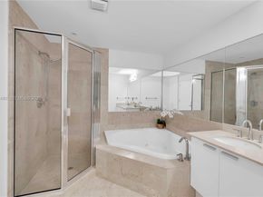 3131 NE 188th St 21005, Aventura FL 33180