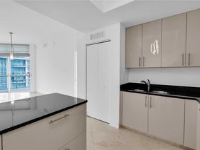 3131 NE 188th St 21005, Aventura FL 33180