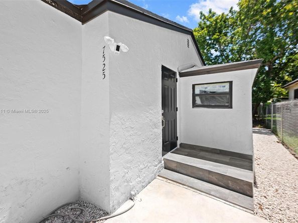7525 NW 15th Ave, Miami FL 33147