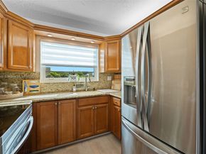 900 Colony Point Cir 414, Pembroke Pines FL 33026