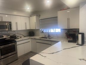 19700 NW 6th Pl, Miami Gardens FL 33169