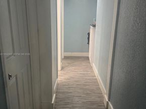 19700 NW 6th Pl, Miami Gardens FL 33169