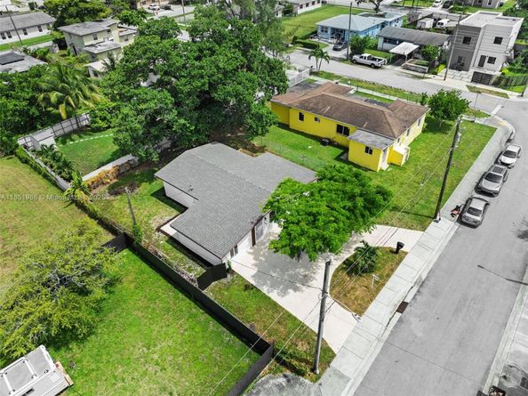 6965 NW 21st Ct, Miami FL 33147