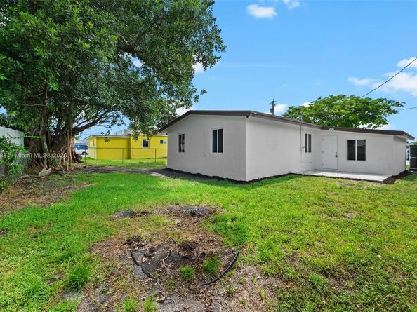 6965 NW 21st Ct, Miami FL 33147