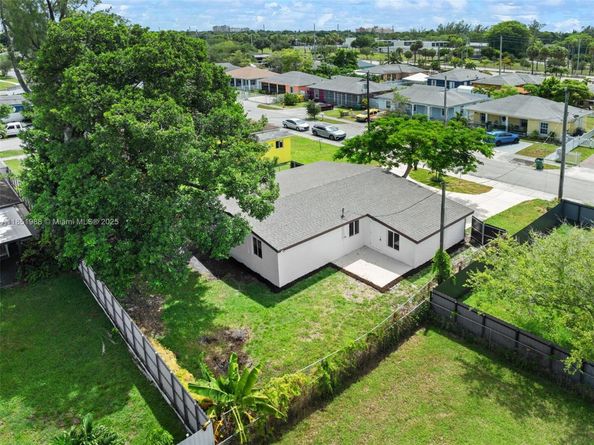 6965 NW 21st Ct, Miami FL 33147