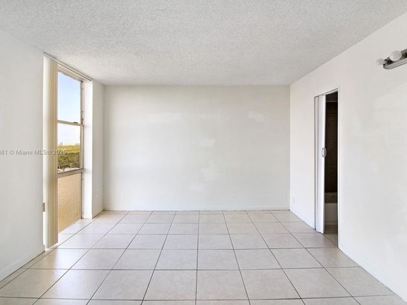 2350 NE 135th St 1111, North Miami FL 33181
