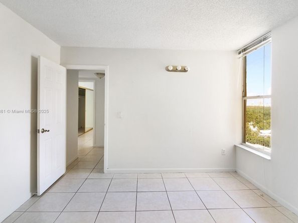 2350 NE 135th St 1111, North Miami FL 33181