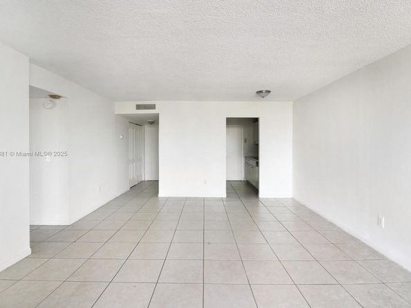 2350 NE 135th St 1111, North Miami FL 33181