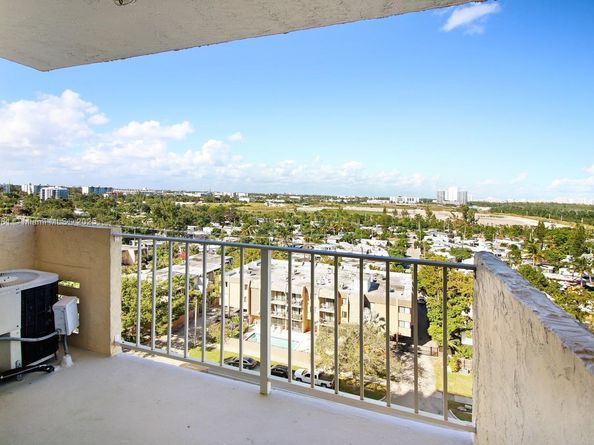 2350 NE 135th St 1111, North Miami FL 33181