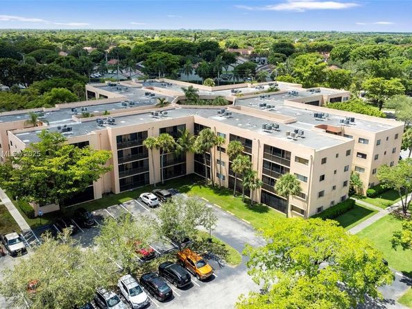 8700 SW 133rd Ave Rd 218, Miami FL 33183