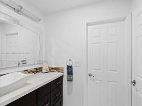 4309 W Whitewater Ave, Weston FL 33332