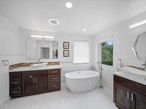 4309 W Whitewater Ave, Weston FL 33332