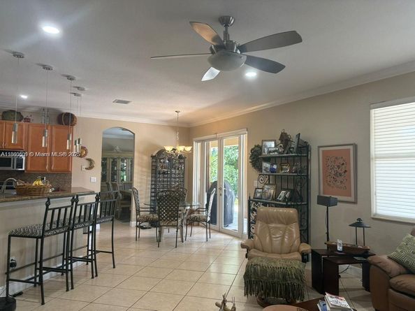 4309 W Whitewater Ave, Weston FL 33332