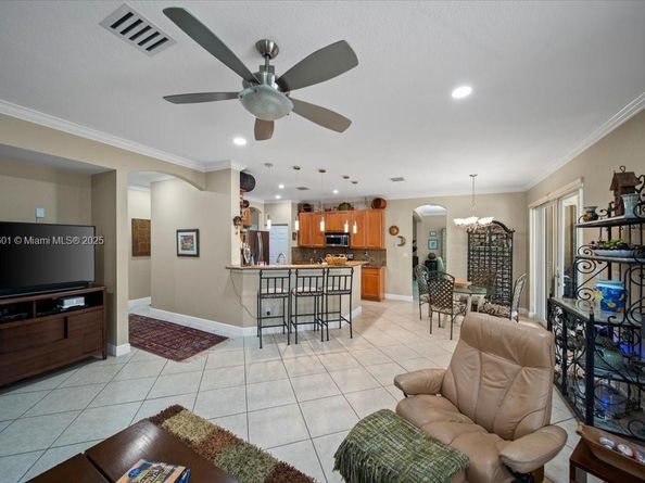 4309 W Whitewater Ave, Weston FL 33332