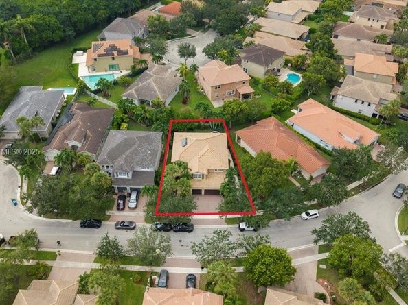 4309 W Whitewater Ave, Weston FL 33332