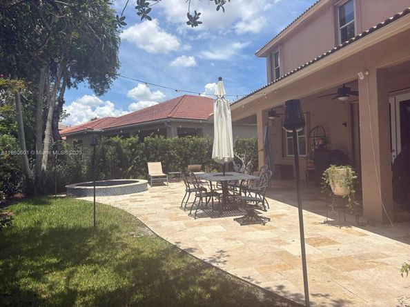 4309 W Whitewater Ave, Weston FL 33332