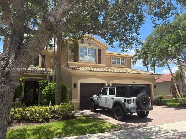 4309 W Whitewater Ave, Weston FL 33332