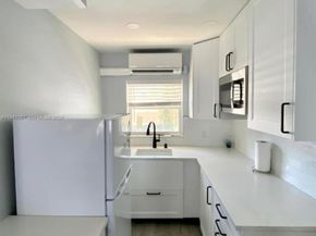 2508 Bay Dr 12, Pompano Beach FL 33062