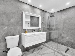 440 SE 8th Ave, Pompano Beach FL 33060