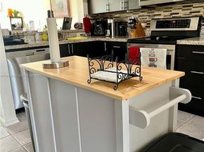 271 Duval Ct, Weston FL 33326