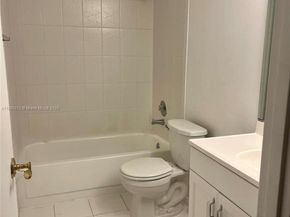 6800 Cypress Rd 408, Plantation FL 33317