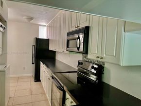 6800 Cypress Rd 408, Plantation FL 33317