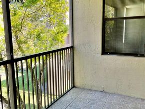 6800 Cypress Rd 408, Plantation FL 33317