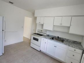 640 - 642 NW 77th St, Miami FL 33150