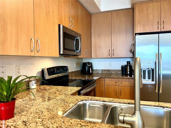 1830 Radius Dr 1203, Hollywood FL 33020
