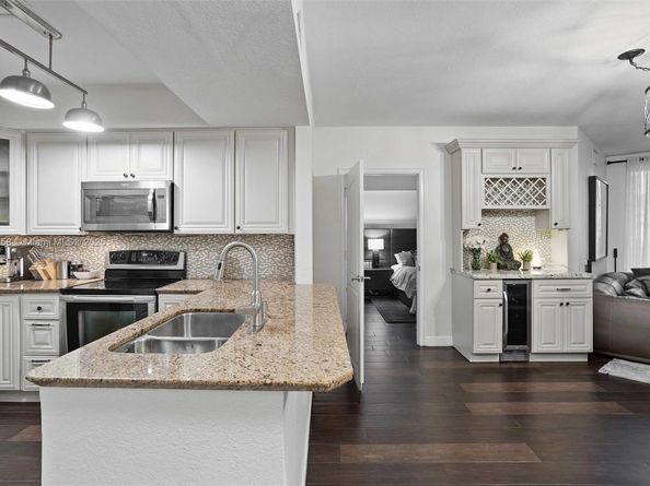 1830 Radius Dr 620, Hollywood FL 33020
