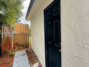 4529 SW 24th St, Fort Lauderdale FL 33317