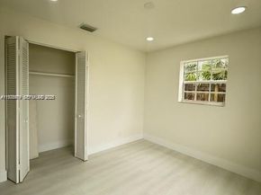 4529 SW 24th St, Fort Lauderdale FL 33317