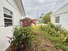 4529 SW 24th St, Fort Lauderdale FL 33317