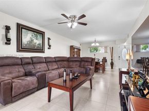 9420 S Hollybrook Lake Dr 206, Pembroke Pines FL 33025