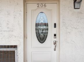 9420 S Hollybrook Lake Dr 206, Pembroke Pines FL 33025