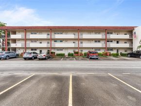 9420 S Hollybrook Lake Dr 206, Pembroke Pines FL 33025