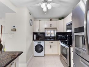 9420 S Hollybrook Lake Dr 206, Pembroke Pines FL 33025