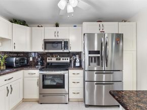 9420 S Hollybrook Lake Dr 206, Pembroke Pines FL 33025
