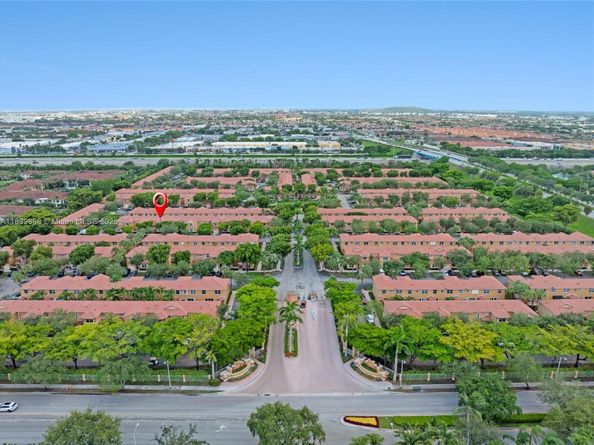 8422 NW 140th Ter 3608, Miami Lakes FL 33016