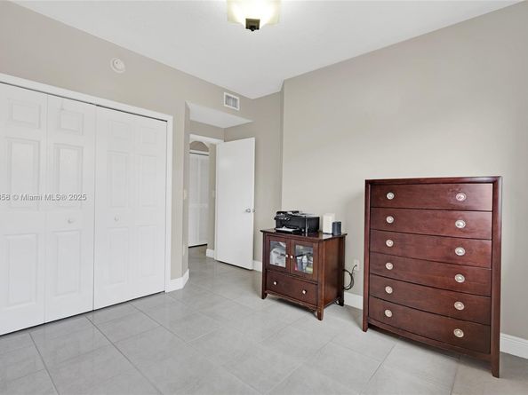 8422 NW 140th Ter 3608, Miami Lakes FL 33016