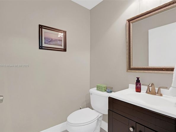 8422 NW 140th Ter 3608, Miami Lakes FL 33016