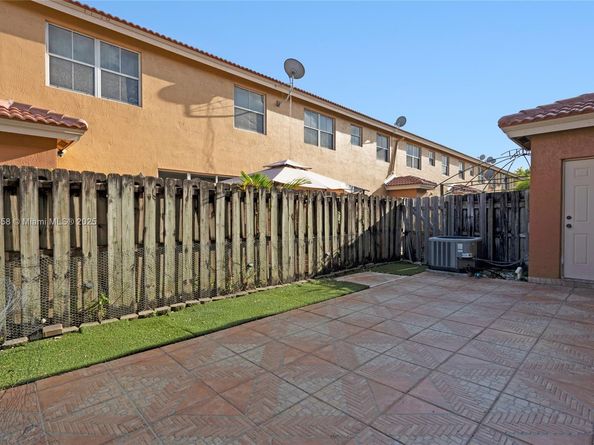 8422 NW 140th Ter 3608, Miami Lakes FL 33016