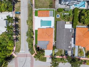1221 Biarritz Dr, Miami Beach FL 33141