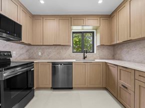 1221 Biarritz Dr, Miami Beach FL 33141