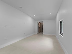 1221 Biarritz Dr, Miami Beach FL 33141