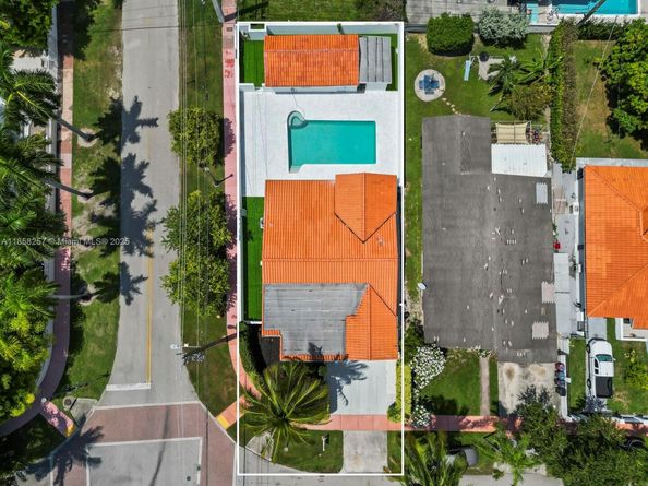 1221 Biarritz Dr, Miami Beach FL 33141
