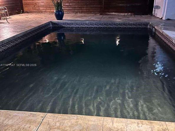 3911 SW 61st Ave, Miami FL 33155