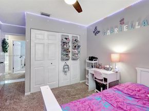 9900 NW 2nd Ct, Plantation FL 33324