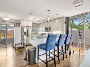 9900 NW 2nd Ct, Plantation FL 33324